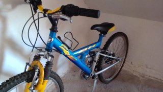Se vende Bicicleta Montaña BH roja