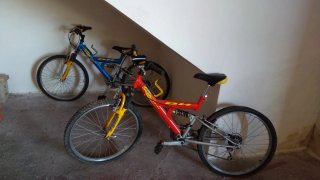 Se vende Bicicleta Montaña BH roja