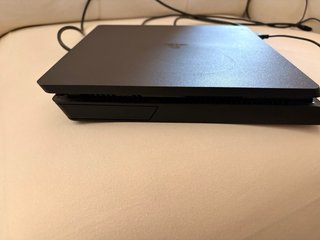 PS4 (PlayStation 4) Negra + Mando