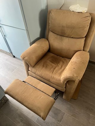 Sillón reclinable individual beige