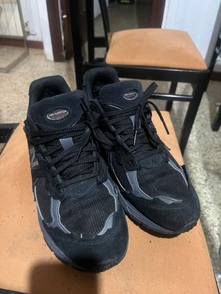 New Balance 45 Negro/Gris Usadas 2 Veces