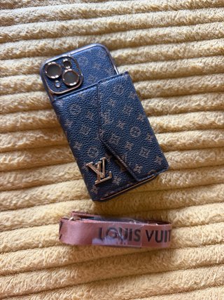 Lote 4 Fundas iPhone 15 Louis Vuitton
