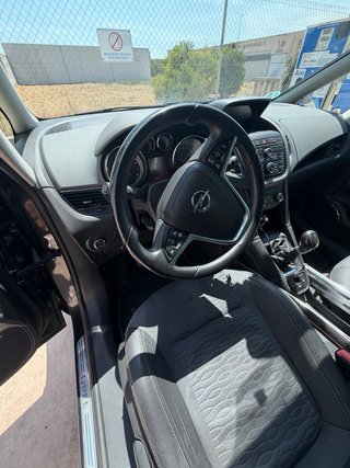 Opel Zafira 2012