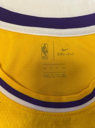 Camiseta Oficial Lakers 23 Nike