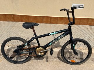 Bicicleta BMX Negra