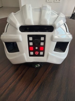 Casco ROCKBROS con luz roja Talla M