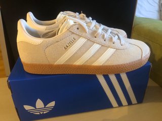 Adidas Gazelle J Beige/Blanco JQ5535