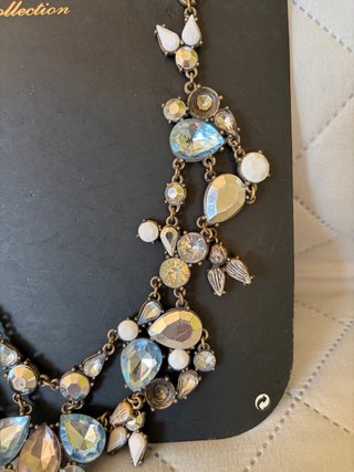 Collar con pedrería de Zara VER DESCRIPCIÓN