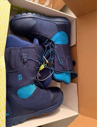 Tabla Snowboard Roxy y Botas Forum