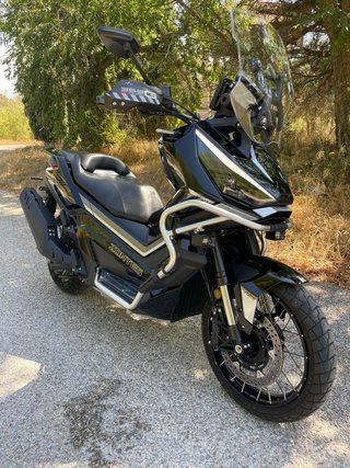 ZONTES 368 G Adventure Moto Negra