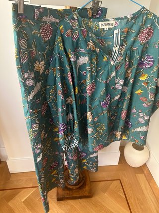 Conjunto ESEDETRES Blusa y Pantalón Talla M