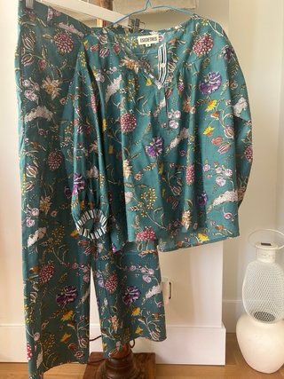 Conjunto ESEDETRES Blusa y Pantalón Talla M