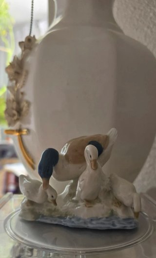 Figura vintage de porcelana patos
