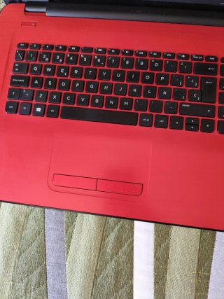 Ordenador portátil HP 15,6" con tapa a cambiar