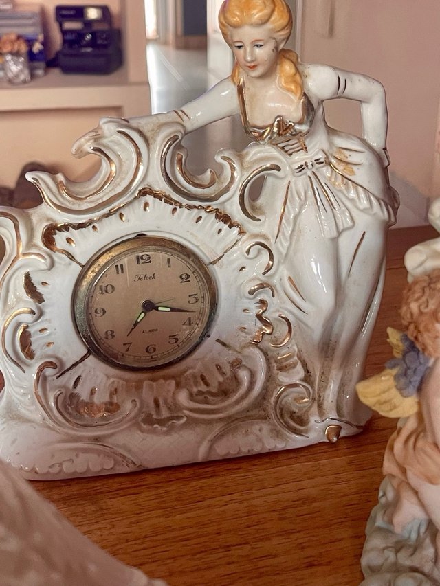 Lote 5 relojes vintage porcelana figuras