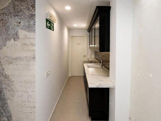 Local comercial en alquiler en Playa de la Fontanilla en Marbella