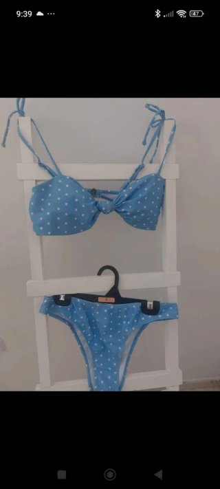 Bikini azul lunares con etiquetas Talla M