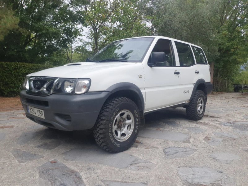Nissan Terrano II 2000 - foto 1