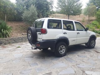Nissan Terrano II 2000