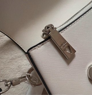 Bolso Guess Blanco