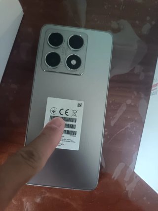 Xiaomi 14T con factura y garantía de mediamarkt
