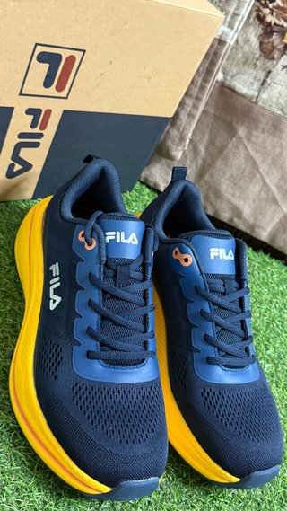 Zapatillas Fila Azul y Amarillo