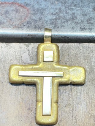 Cruz de oro 18k