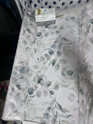 Cambiador de bebé con diseño de koalas