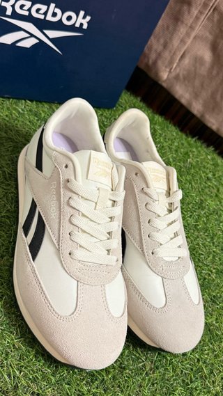Reebok Beige/Blanco Zapatillas Deportivas