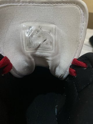 Zapatillas  original Jordan Air Negras y Rojas