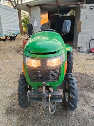 Tractor compacto Tractorino T20