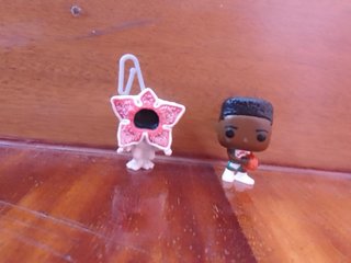 Mini Funko Pop Lucas y Demogorgon Stranger Things