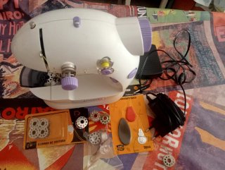 Máquina de coser Mini SM-202A