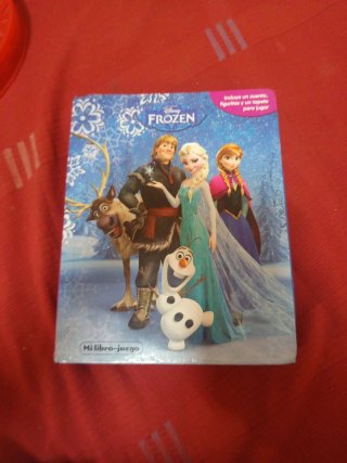 Frozen. Libroaventuras: Incluye un cuento, figu...