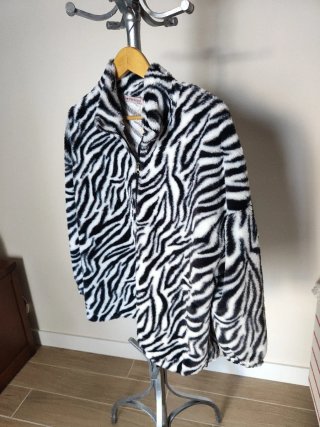 NUEVA CHAQUETA DE PELUCHE CEBRA SUAVE TALLA XL 4€!