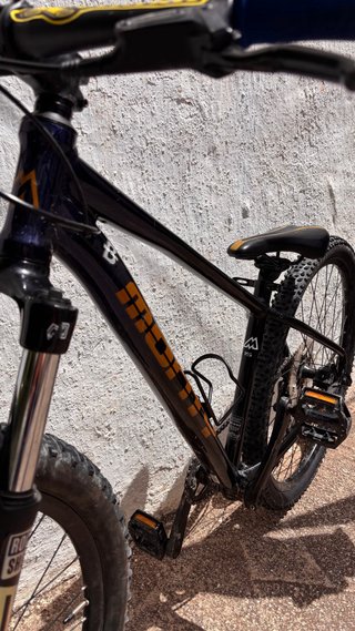 Bicicleta Monty MTB 26” Talla 15 RockShox Shimano