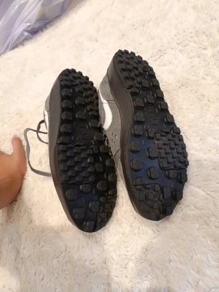 Zapatillas Nike Grises y Blancas
