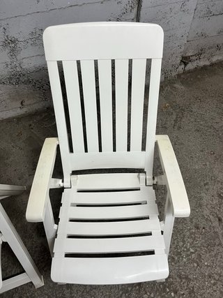Sillón de jardín plegable blanco
