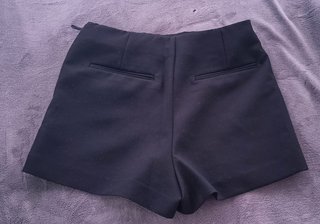 Pantalón corto Zara Talla S Negro