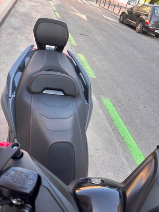 Yamaha XMAX Tech Max 2022-2023 Gris nardo