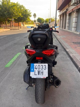 Yamaha XMAX Tech Max 2022-2023 Gris nardo
