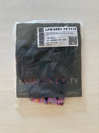 Tanga Savage X Fenty Floral Lace Talla M