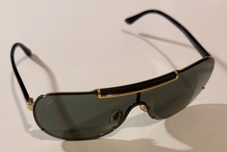 Gafas de sol Versace negras y doradas ORIGINALES