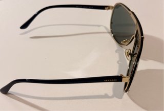 Gafas de sol Versace negras y doradas ORIGINALES