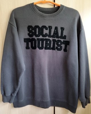 Sudadera Social Tourist gris oscura