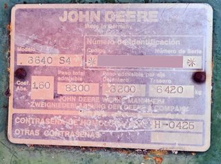 Eje delantero de John Deere 3640 S4 sin el grupo.