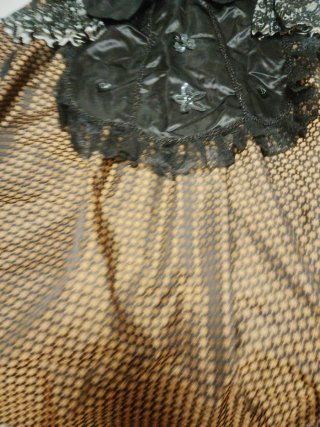 Traje de baturra de falda ,delantal con lentejuela