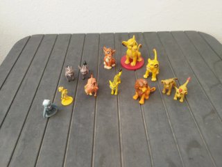 Figuras El Rey León y La Guardia