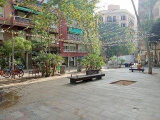 Local comercial en alquiler en El Poble Sec - Parc de Montjuïc en Barcelona