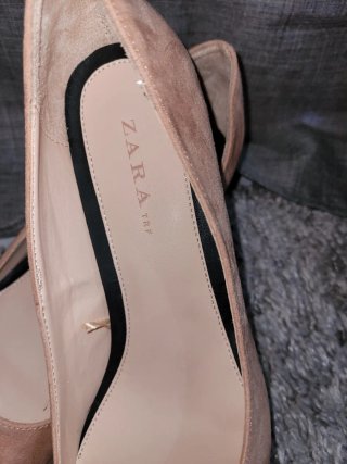Zapatos Zara tacón beige ante